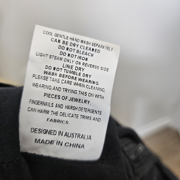 Elliatt Black One-Shoulder Mini Dress - Picture 9 of 12